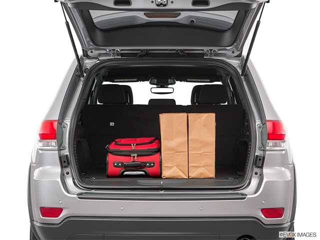 2017 Jeep Grand Cherokee | Trunk props