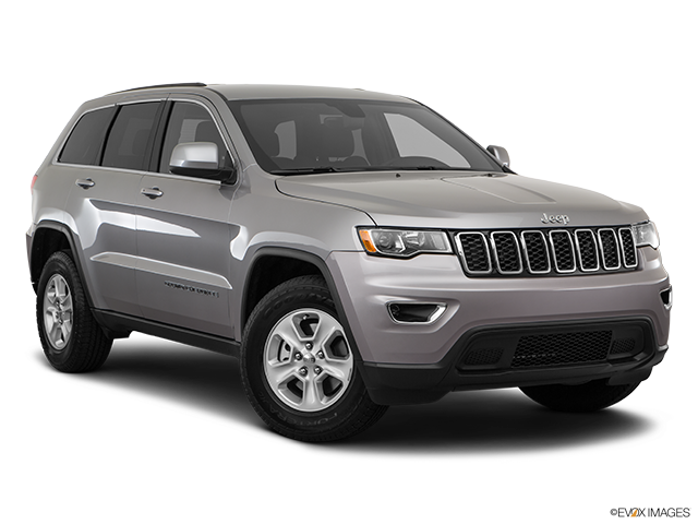 2017 Jeep Grand Cherokee | Front passenger 3/4 w/ wheels turned