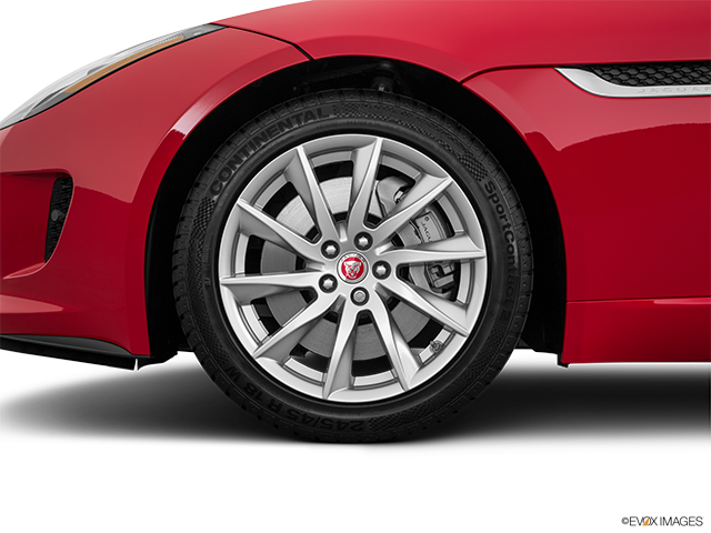 2017 Jaguar F-TYPE | Front Drivers side wheel at profile
