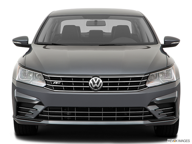 2017 Volkswagen Passat | Low/wide front