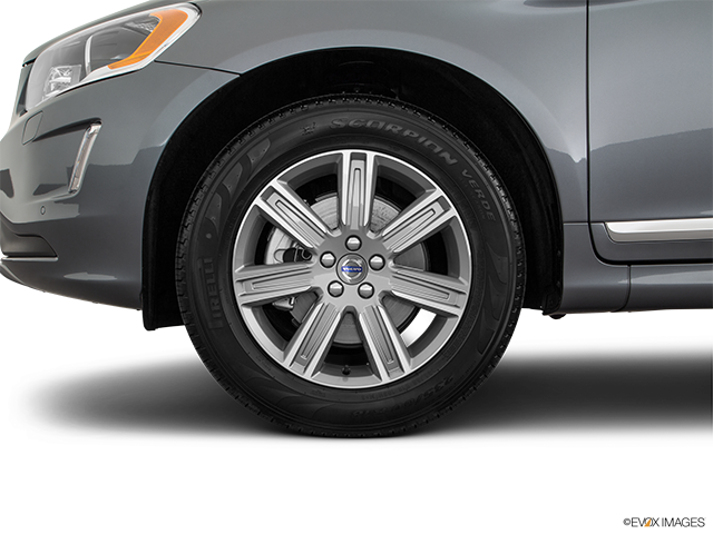 2017 Volvo XC60 | Front Drivers side wheel at profile
