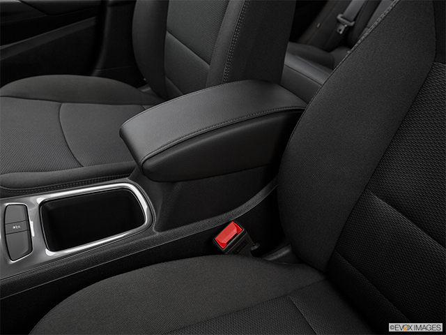 2017 Chevrolet Cruze | Front center console with closed lid, from driver’s side looking down