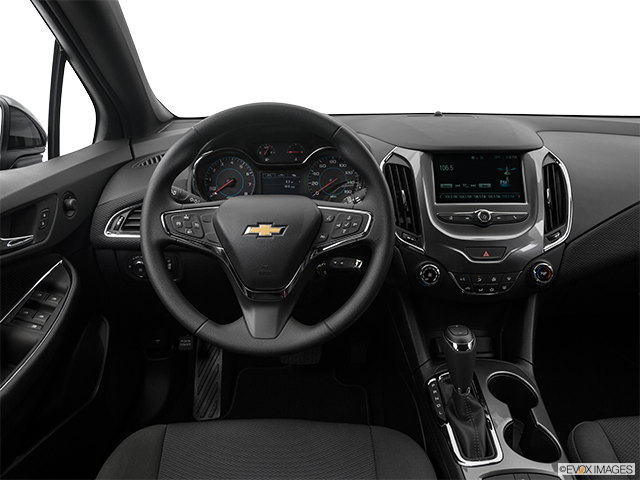 2017 Chevrolet Cruze | Steering wheel/Center Console