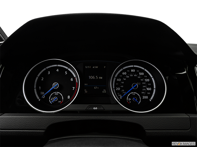 2017 Volkswagen Golf R | Speedometer/tachometer