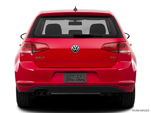 2017 Volkswagen Golf | Low/wide rear