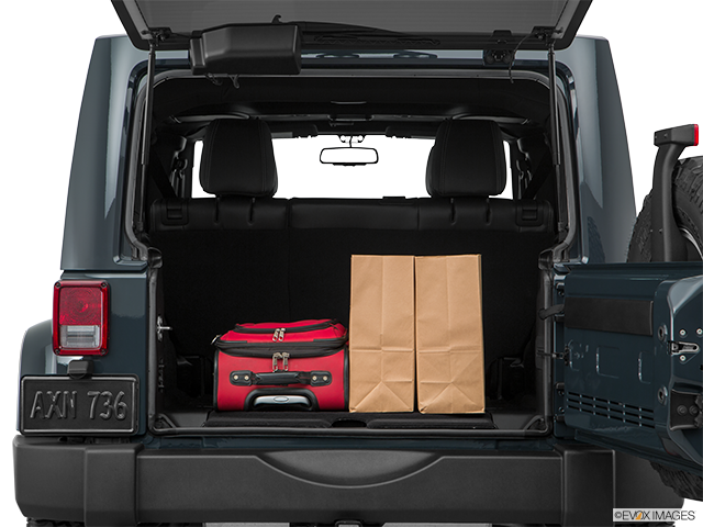 2017 Jeep Wrangler Unlimited | Trunk props