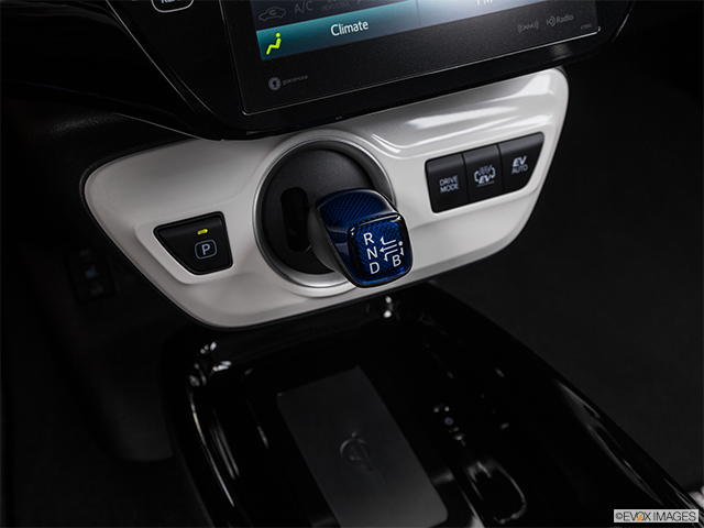 2017 Toyota Prius Prime | Gear shifter/center console
