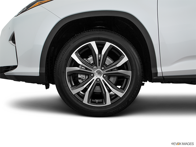 2017 Lexus RX 450h | Front Drivers side wheel at profile
