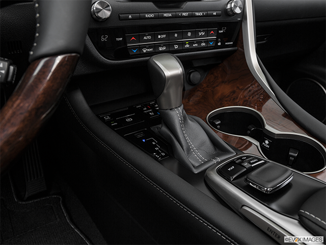 2017 Lexus RX 450h | Gear shifter/center console