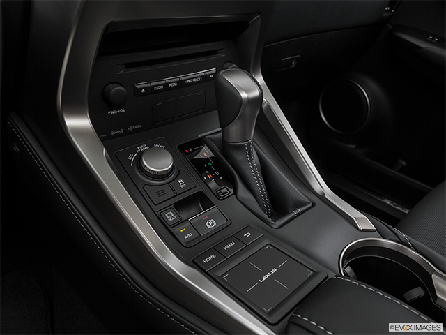 2017 Lexus NX 200t | Gear shifter/center console