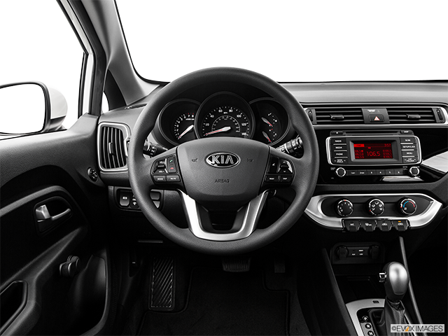 2017 Kia Rio 5-Door | Steering wheel/Center Console