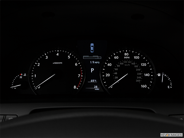 2017 Lexus LS 460L AWD | Speedometer/tachometer