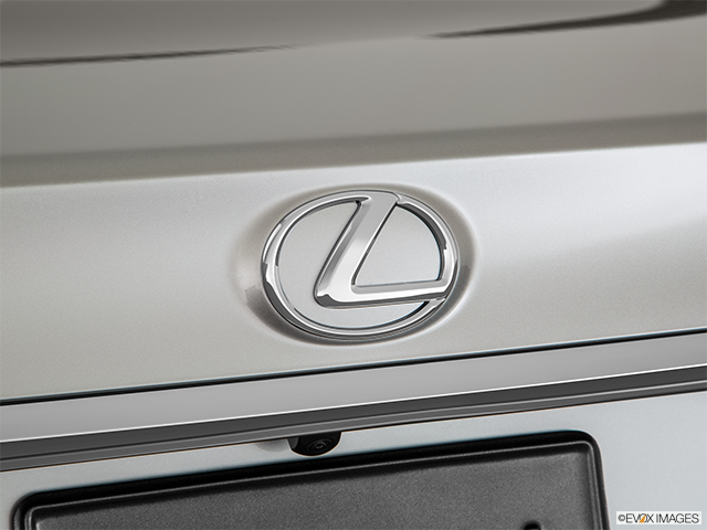 2017 Lexus LS 460 AWD | Rear manufacturer badge/emblem