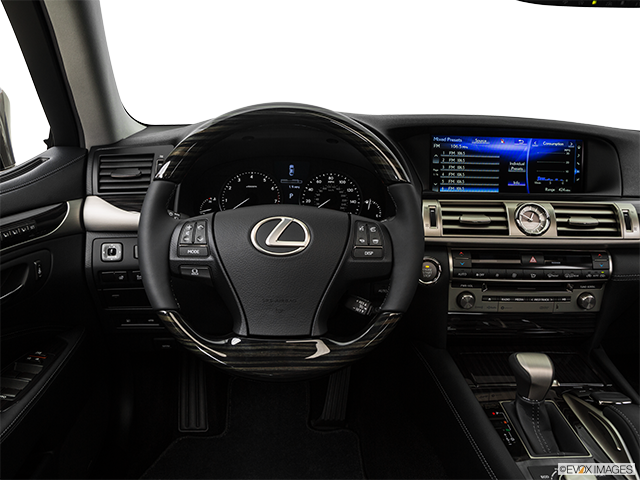 2017 Lexus LS 460L AWD | Steering wheel/Center Console