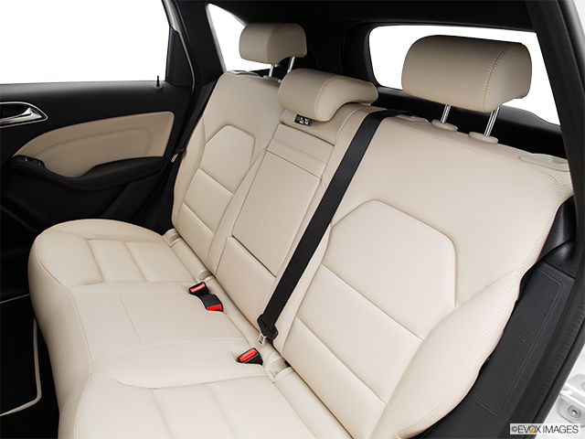 2019 Mercedes-Benz B-Class | Rear seats from Drivers Side