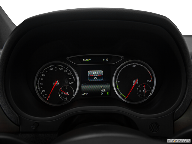 2019 Mercedes-Benz B-Class | Speedometer/tachometer