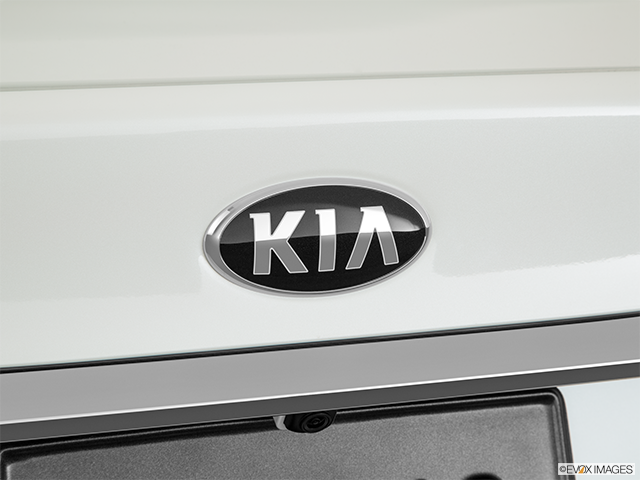 2018 Kia K900 | Rear manufacturer badge/emblem