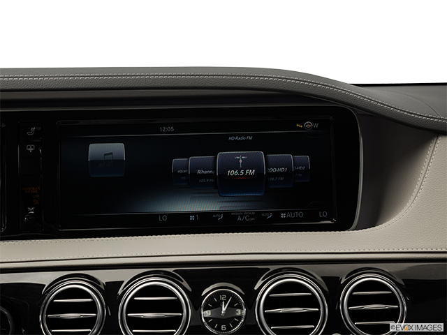 2017 Mercedes-Benz S-Class | Closeup of radio head unit