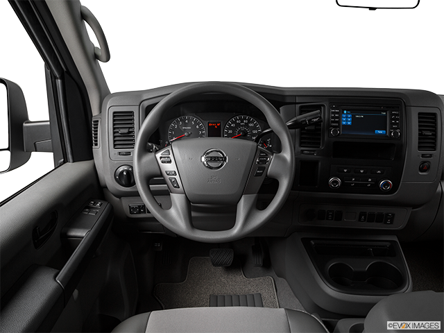2017 Nissan NV Tourisme | Steering wheel/Center Console