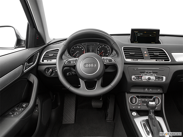 2017 Audi Q3 | Steering wheel/Center Console