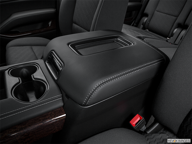 2017 GMC Yukon | Front center console with closed lid, from driver’s side looking down