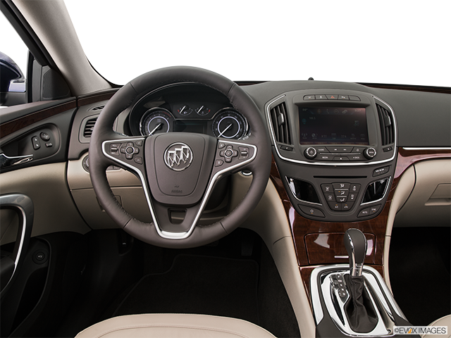 2017 Buick Regal | Steering wheel/Center Console