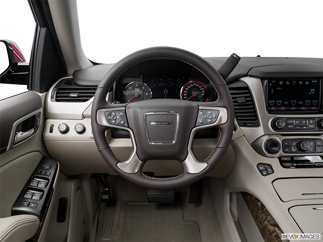 2017 GMC Yukon | Steering wheel/Center Console