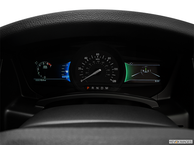 2017 Ford Expedition | Speedometer/tachometer