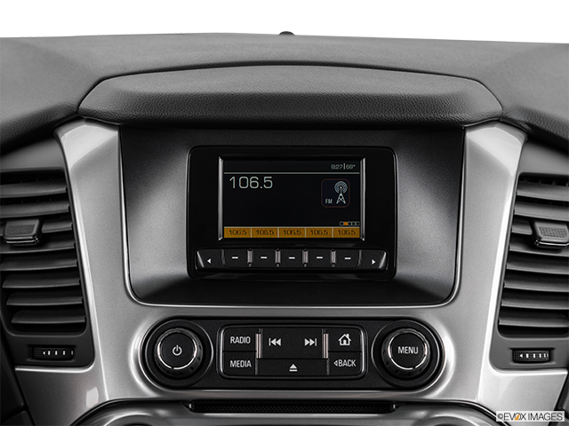 2017 Chevrolet Suburban | Closeup of radio head unit