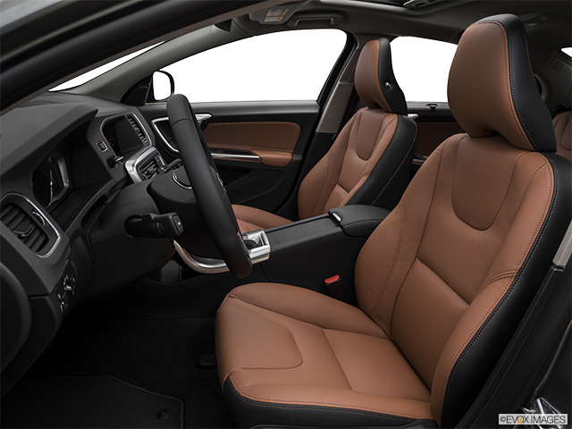2017 Volvo S60 | Front seats from Drivers Side
