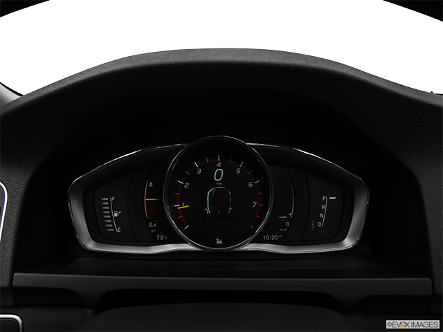 2017 Volvo S60 | Speedometer/tachometer