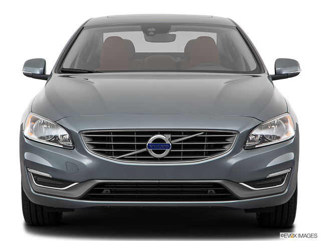 2017 Volvo S60 | Low/wide front