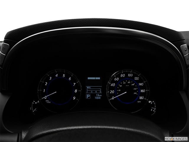 2017 Infiniti QX70 | Speedometer/tachometer