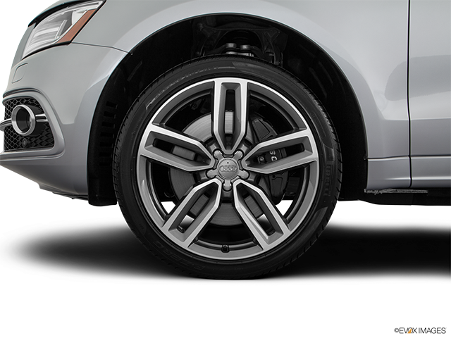 2017 Audi SQ5 | Front Drivers side wheel at profile