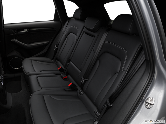 2017 Audi SQ5 | Rear seats from Drivers Side