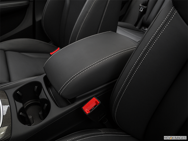 2017 Audi SQ5 | Front center console with closed lid, from driver’s side looking down