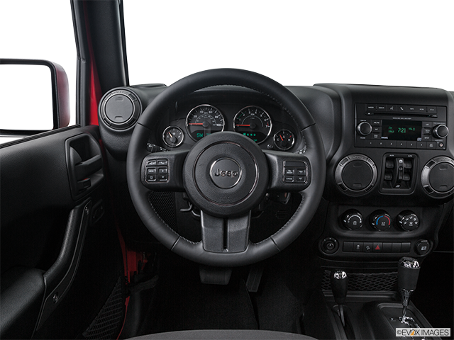 2017 Jeep Wrangler Unlimited | Steering wheel/Center Console