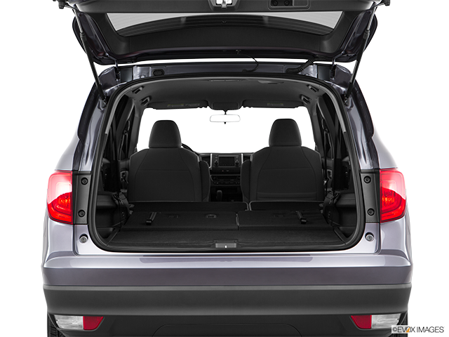2017 Honda Pilot | Hatchback & SUV rear angle