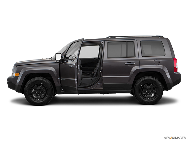 2017 Jeep Patriot | Driver's side profile with drivers side door open