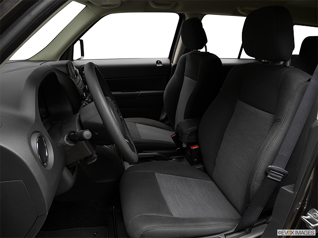 2017 Jeep Patriot | Front seats from Drivers Side