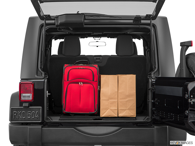 2017 Jeep Wrangler | Trunk props