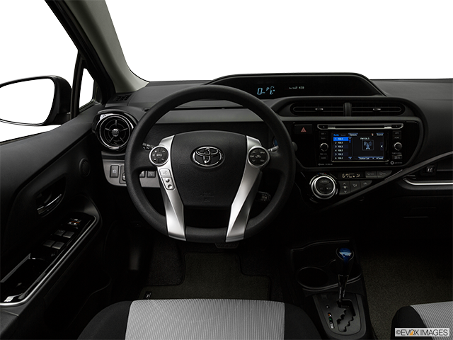 2017 Toyota Prius c | Steering wheel/Center Console