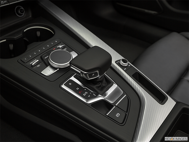 2019 Audi A5 | Gear shifter/center console