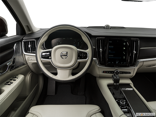 2017 Volvo V90 Cross Country | Steering wheel/Center Console