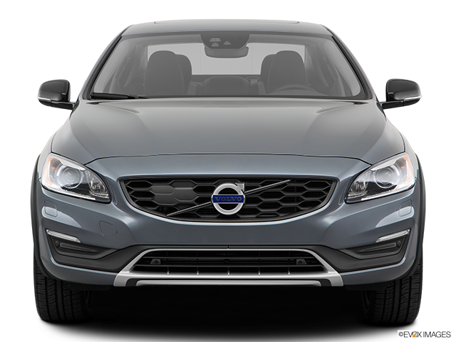 2017 Volvo S60 Cross Country | Low/wide front