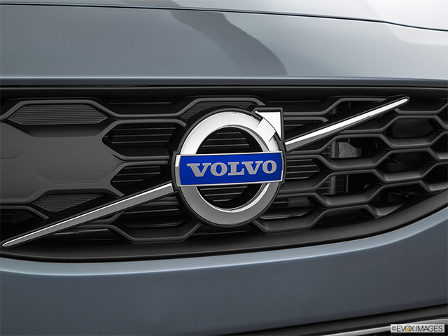 2017 Volvo S60 Cross Country | Rear manufacturer badge/emblem