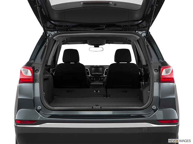 2018 Chevrolet Equinox | Hatchback & SUV rear angle