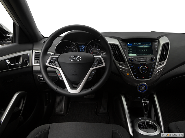 2017 Hyundai Veloster Turbo | Steering wheel/Center Console
