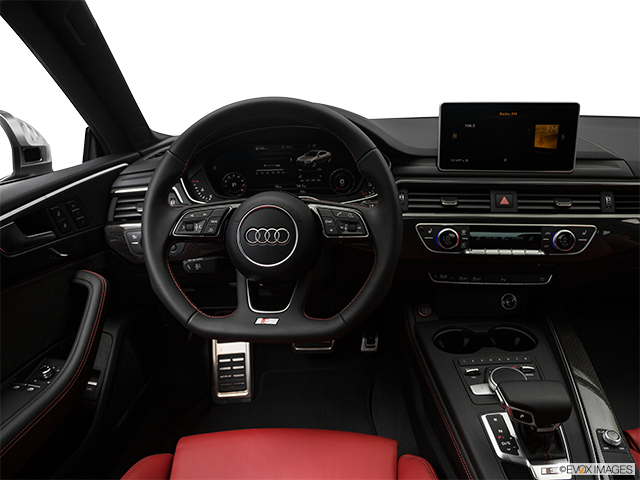 2018 Audi S5 | Steering wheel/Center Console