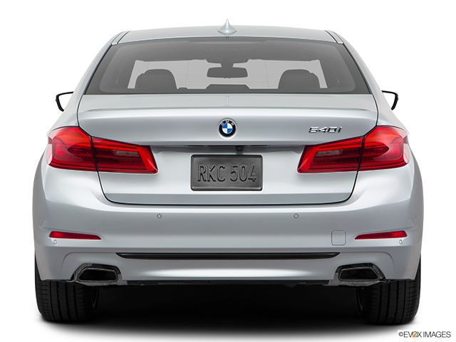 2017 BMW 5 Series | Low/wide rear